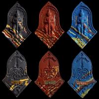 ราคา ชุดกรรมการ ท้าวเวสสุวรรณ หลวงพ่อพัฒน์ ปุญญกาโม 1กล่องมี3องค์ รับประกัน พระแท้ (21599241480)