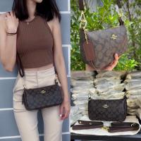 ราคา หนังแท้ผสม 100 กระเป๋าผู้หญิงสะพายข้างโค้ช ขนาดSize8 นิ้ว สินค้าพร้อมส่ง พร้อมถุงผ้างานเกรดพี่เมียม P (13186094936)