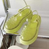 ราคา NDDshop ใหม่ รองเท้าแตะสุดเก๋ มีสายรัดส้น ยางนิ่มใส่สบายน้ำหนักเบา ซัพพอร์ตเท้าได้ดีเลยน้าาา มี 4 สีให้เลือกตำ เสริมส้นนิดๆ เพิ่มบุคลิกสุดๆ สายรัดปรับระดับได้ด้วย คือดีย์ (21384463729)