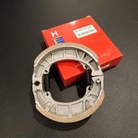 ราคา ผ้าเบรคหลังดั้ม WAVE100 WAVE110i WAVE125 DREAM แท้โรงงาน ผ้าเบรคหน้าดั้ม ผ้าเบรคดั้ม ผ้าเบรคฮอนด้า เวฟ ดรีม (21785310038)