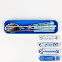 ราคา พร้อมส่ง ชุดช้อนส้อมตะเกียบ ลายการ์ตูน ช้อนส้อมพกพา ช้อนส้อมเด็ก กล่องใส่ช้อน น่ารัก คิตตี้ โดเรมอน Spoon fork Cutlery set (14546375248)