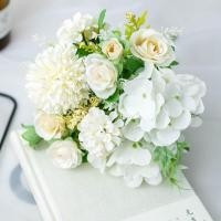 ราคา On Sale ดอกไม้ประดิษฐ์ดอกกุหลาบปลอมช่อกุหลาบไหมสำหรับงานแต่งงานที่บ้าน (21605458939)