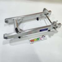 ราคา สวิงอาร์ม ZERN ยืด1นิ้ว ป้ายโลโก้สีน้ำเงิน WAVE125ปลาวาฬ ใส่บังโซ่เดิมปลาวาฬได้ แกนล้อหลังสแตนเลส น็อตโช้ตสแตนเลสขันโช้ค 2ตัว ใส่ WAVE110i WAVE125R WAVE125S WAVE125ปลาวาฬ WAVE100S DREAM SUPERCUB ได้ (