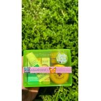 ราคา ยันฮี 1ชิ้น ชุดครีมบำรุงผิวหน้า บำรุงผิวหน้าให้แลดูอ่อนเยาว์ กระจ่างใสสีเขียว สีฟ้า (21892998359)