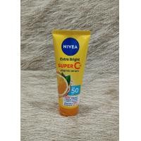 ราคา นีเวีย เอ็กซ์ตร้า ไบร์ท ซุปเปอร์ซี พลัส เซรั่ม 180 มล Nivea Extra Bright Super C SPF 50 PA (21831456577)