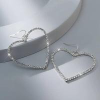 ราคา ลายสัญลักษณ์ไพ่โป๊กเกอร์ต่างหูรูปหยดน้ำคริสตัลสีแดงสีดำสำหรับผู้หญิงรองเท้าทรงหัวใจหลากสีเครื่องประดับต่างหูรูปหยดน้ำหินคริสตัล (21431451012)