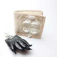 ราคา กระเป๋าสตางค์หนังจระเข้แท้ กระเป๋าหนังแท้ ส่วนโหนกหัวแบบ 6 โหนก แบบถักขอบ แถมมือจระเข้ มูลค่า 390 บาท รับประกันสินค้า ไม่แท้ยินดีคืนเงิน (10210694970)