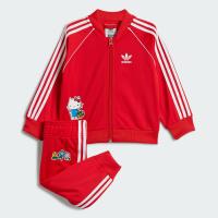 ราคา adidas ไลฟ์สไตล์ ชุดเสื้อและกางเกง adidas Originals x Hello Kitty SST เด็ก สีแดง IM2247 (21454098445)