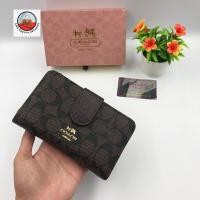 ราคา กระเป๋า สตางค์ กระเป๋าสตางค์ผู้หญิง N57Coach 2in1 ใบกลาง 6นิ้ว พร้อมส่งในไทย (6456508535)