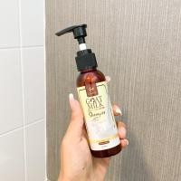 ราคา 1 ขวด แชมพูนมแพะ GOATMILK PREMIUM SHAMPOO BY CARISTA ขนาด 100 กรัม ของแท้ (21502107475)