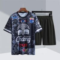 ราคา เสื้อ กางเกง ระบายอากาศดี ชุดเซ็ทเสื้อกางเกง ว พร้อมกางเกงสีดำพิมพ์ลาย ธง Logoช้าง ยี่ห้อ (21231487363)