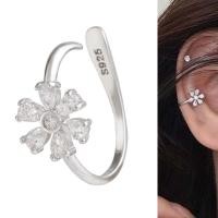ราคา ear cuff ดอกไม้ ไม่ต้องเจาะหู ต่างหูแบบคล้อง ใส่ปีกหู (21995426074)