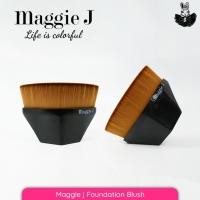 ราคา Maggie J Foundation Brush แปรงเกลี่ยรองพื้น (21232771223)