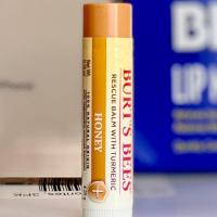 ราคา Burts Bees ขี้ผึงลิปบาล์ม 100 Natural Moisturizing Lip Balm Original Beeswax with Vitamin E Peppermint 4 25g (11224504505)