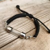 ราคา ฺB สร้อยข้อมือเชือกพร้อม หลอดตะกรุด สีดำ สายเชือกข้อมือปรับได้ สายข้อมือพร้อมหลอดตะกรุด (19226812739)