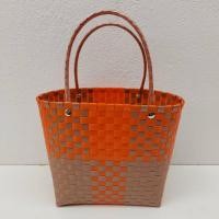 ราคา กระเป๋าสาน เส้นพลาสติกสาน กระเป๋าสานเส้นพลาสติก กระเป๋าถือ THE STAR ตอกหมุด กว้าง13ยาว25สูง23cm วัดจากขอบปากตะกร้า (12573279814)