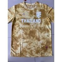 ราคา เสื้อไทยโทน Ego Sport เสื้อกีฬาลายไทยโทน เสื้อลายมัดย้อมคอกลม โลโก้ทีมชาติ (18440841777)