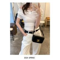 ราคา เสื้อปาดไหล่ ดีเทลพับ ไหล่เดียเเสื้อยืดปาดไหล่จับจีบเสื้อแขนกุด สไตล์ยุโรปและอเมริกา X222 (21961998681)