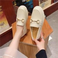 ราคา LKShoes พร้อมส่ง รองเท้าคัทชูเสริมส้นรองเท้าคัทชูสำหรับสุภาพสตรี รองเท้าคัทชูสุดน่ารักแต่งสายด้านหน้าเป็นสีทองตัดกับสีลงรองเท้าที่เป็นสีแนววินเทจพื้นนุ่มนิ่มใส่สบายสุดๆ (20130131578)
