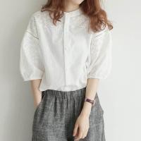 ราคา พร้อมส่ง รุ่น ฉลุขาวแขนสามส่วน แต่งคอจีน ปักลายฉลุด้านหน้า (22018155409)