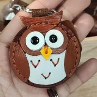 ราคา พวงกุญแจนกฮูก พวงกุญแจหนังแท้ พวงกุญแจรถยนต์ พวงกุญแจตุ๊กตานกฮูก พวงกุญแจ สีสวยน่ารัก ทำจากหนังแท้ รับประกันความทนทาน (14387959231)