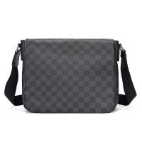 ราคา ร้อน ลายสก๊อตแฟชั่นกระเป๋าผู้ชายใหม่พลิกหนังกระเป๋าสะพายแสงธุรกิจ ไฟล์กระเป๋ากลับ C rossbody กระเป๋า2024405 (21624105200)