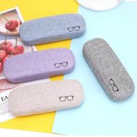 ราคา รุ่นสวยยอดฮิต ลดราคาพิเศษ กล่องยีนส์ กล่องเเว่นตา พิมพ์ลายเเว่นตา กล่องใส่แว่นตา กล่องใส่เเว่น คละสี สวยทุกสี ราคาโรงงาน (19686711168)
