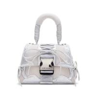 ราคา Steve Madden รุ่น BDIEGO R กระเป๋าสะพายข้างผู้หญิง สีเทา สีเงิน (21470160595)