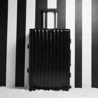 ราคา Traveler กระเป๋าเดินทาง ขนาด 20 และ 24 นิ้ว กระเป๋าเดินทางล้อลาก รุ่น T22 Aluminium วัสดุอลูมิเนียมแท้ 100 นั่งได้ (21779867633)