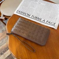 ราคา กระเป๋าสตางค์หนังแกะแท้ 100 ลายสาน ใส่โทรศัพท์ได้ทุกรุ่น ใส่การ์ดได้ 12 ใบ มีสายคล้องมือ หนังนุ่มมาก น่าใช้สุดๆ กระเป๋าสตางค์ กระเป๋าใส่เหรียญ กระเป๋าตัง (21398944136)