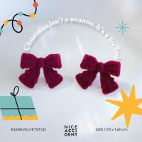 ราคา Nice Accident Red Velvet Christmas bow ต่างหูโบว์ เนื้อกำมะหยี่สีแดง (21211722233)