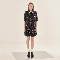 ราคา PIMNATTA Gem Shirt Limited Fabric เสื้อเชิ้ตปกสองชั้น กระเป๋าหน้าติดป้ายหนังปั๊มโลโก้แบรนด์ ผ้าพิมพ์ลายนำเข้าจากเกาหลี ใส่สบายไม่ร้อน ไม่ยับง่าย ไม่ต้องรีด (21936870124)