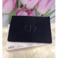 ราคา Gift จาก Dior กระเป๋า Pouch limited ตามช่วงเทศกาล (21787554208)