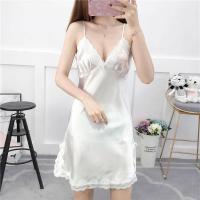 ราคา ชุดนอนสายเดี่ยว ผ้าซาติน แบบสั้น ผ้าโปร่ง ไม่หนา เน้นบางมองทะลุ สายปรับได้ รุ่นนี้แต่งขอบลูกไม้ระบายที่อกและชายกระโปรง (21988394897)