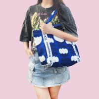 ราคา Lilly M กระเป๋าผ้าแคนวาสลาย minimal สายสะพายคู่ ถือได้ 2 ways ไซส์ M by zappgirlbrabra (21911553926)