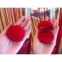 ราคา ตลับใส่แหวน กำมะหยี่สีแดง (12600904812)