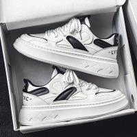 ราคา KUTSUBA รองเท้าผู้ชายแฟชั่นเกาหลี รองเท้าสีขาว ins ใหม่ รองเท้าผ้าใบลำลองสไตล์วิทยาลัย รองเท้ากีฬาเยาวชน รองเท้าวิ่งยางยืดพื้นหนา ดูดี จับคู่ได้ง่าย (21768017448)