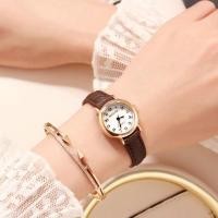 ราคา นาฬิกาข้อมือผู้หญิง หน้าปัดกลม มี 4 สี แฟชั่น สไตล์วินเทจ มินิมอล นาฬิกาลำลอง (21784404517)