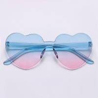 ราคา CHUAN ทันสมัยและทันสมัย สีลูกอมสี สีสันสดใส ที่บังแดด แว่นตากันแดดรูปหัวใจ แว่นกันแดดสำหรับงานเลี้ยง แว่นตารูปหัวใจ (20548917311)