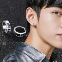 ราคา จิวหูเงินแท้ S925 เงินสเตอร์ลิงต่างหูขนาดเล็กของผู้หญิงสไตล์เย็นเกาหลีที่เรียบง่ายและหลากหลายคู่ชายต่างหูต่างหูสีดำและส (22031590869)