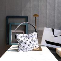 ราคา New ของแท้ BaoBao BAGUETTE ของแท้จาก Shop baobao issey Miyakeกระเป๋าถือ คลัทช์ กระเป๋าคล้องมือ (21986165776)