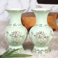 ราคา ขายเป็นคู่ แจกันสีขาวขอบทองเดินเส้นลายดอกบัว กระเบื้องเซรามิคเกรดA หนา เงา สวย มี 2 แบบ (22094413600)