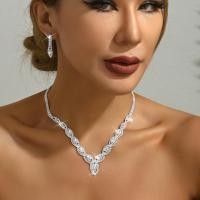 ราคา 3PCS Elegant Rhinestone Necklace And Earrings Set For Women Bridal Wedding Prom Jewelry Set (22092444977)