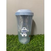 ราคา Moshi Moshi แก้วน้ำ แก้วน้ำพาสติกมีหูหิ้ว ลาย Doraemon ลิขสิทธิ์ของแท้ (21264309756)