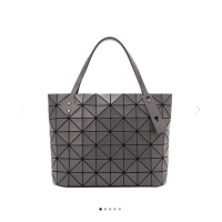 ราคา BAOBAO ROCK MATTE baobao issey Miyake แท้ กระเป๋าสะพายข้างใบใหญ่ ถุงสิริ (21979818920)
