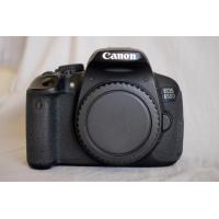 ราคา Canon EOS 650D Hybrid CMOS ซึ่งช่วยให้ได้ไฟล์ภาพที่ละเอียด และคุณภาพสูงมากขึ้นกว่าเดิม มีการถ่ายทอดรายละเอียดและสีสันได้ครบถ้วน และถูกต้องแม่นยำมากขึ้น โดยเฉพาะเมื่อถ่ายภาพในสภาพแสงน้อย โดยไม่ใช้แฟลช 