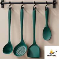 ราคา ส่งจากไทย ตะหลิวซิลิโคนสีเขียว สีแดง กระบวย กระบวยมีรู ทัพพี ขนาดใหญ่ ทนความร้อนได้สูงถึง 220c ทำความสะอาดง่าย (21751239986)