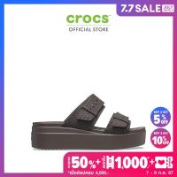 ราคา CROCS รองเท้าแตะผู้หญิง BROOKLYN BUCKLE LOW WEDGE รุ่น 208667206 ESPRESSO (21876496607)