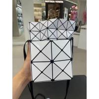 ราคา ของแท้แบรนด์เนม กระเป๋า Janpa BAOBAO CARTON BAG จาก Baobao issey Miyake แท้ กระเป๋าสะพายข้าง กระเป๋าใส่มือถือมินิ (22096897121)