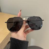 ราคา แว่นโพลารอยด์ BMW สำหรับผู้ชายแว่นกันแดดแฟชั่นโลหะคานคู่เพื่อความสวยงามเฉดแว่นตากันแดดสำหรับนักบินสำหรับผู้ชายป้องกันรังสียูวีขับรถเทรนด์คลาสสิก765วินเทจ (20185732324)